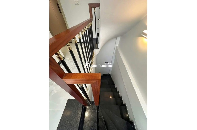 Nhà mình cho thuê nhà, 107m2- 5T, Hàng Gai, Hàng Hòm, Hàng Bông -43 tr